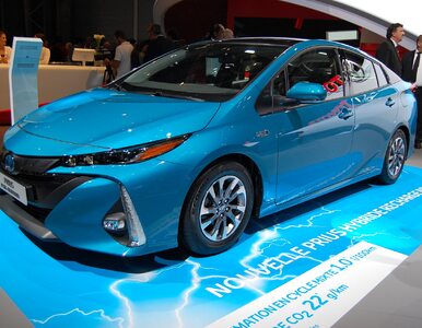 Miniatura: Toyota naprawi milion hybryd, także w...