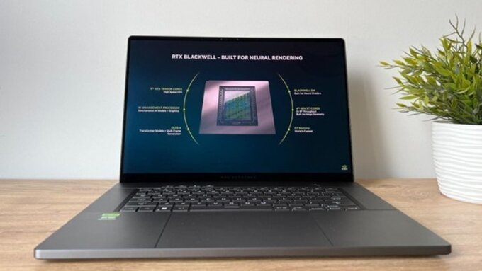 Laptop został wyposażony w procesor graficzny NVIDIA GeForce RTX 5080