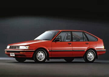 R&oacute;żne generacje Toyoty Corolli