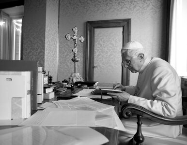 Miniatura: Benedykt XVI nie żyje, żegnają go światowi...