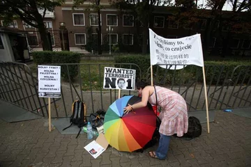 Pod Ambasadą, fot. Forum