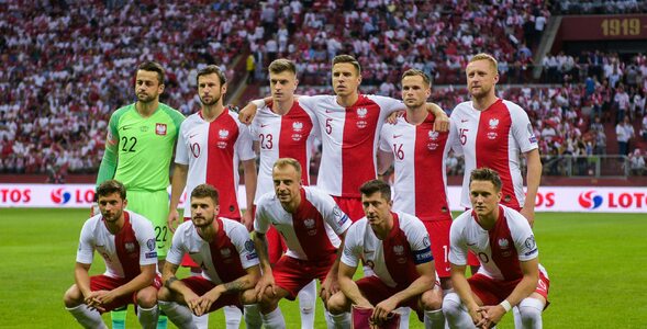 W jakich klubach grają reprezentanci Polski w piłce nożnej?
