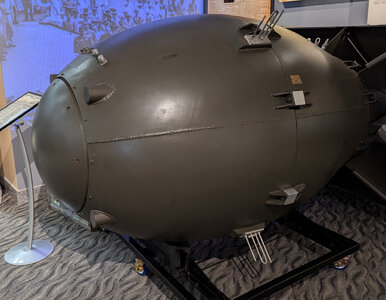 Miniatura: Bomba atomowa w Polsce? Ten sondaż nie...