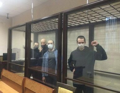 Białoruscy anarchiści skazani, reżim miał ich torturować. „Dusili torbą,...