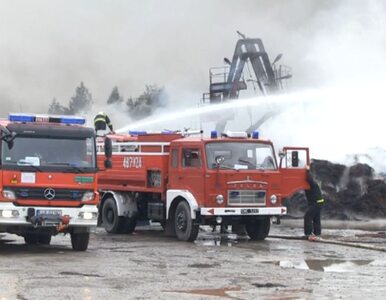 Miniatura: Ogromy pożar składowiska opon w Bogdance....