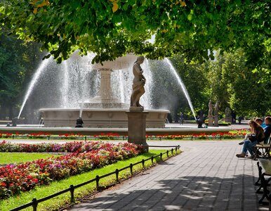 Miniatura: Ten park zachwyca nie tylko warszawiaków....