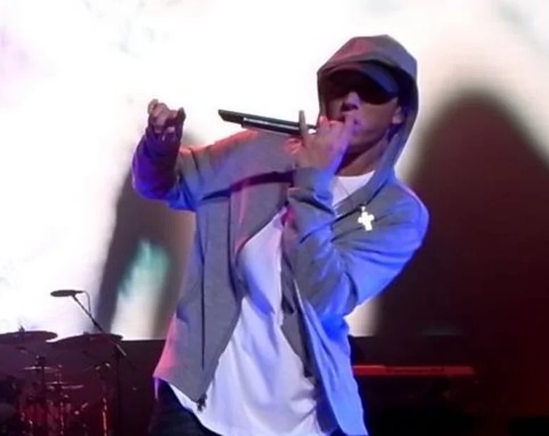 Miniatura: Eminem nie umie obsługiwać komputera