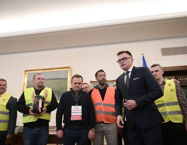 Miniatura: Hołownia zadowolony po rozmowach. Rolnicy:...