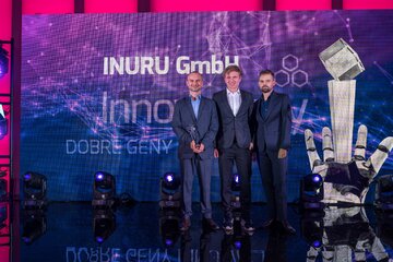 Patrick A. Barkowski i&nbsp;Marcin Ratajczak z&nbsp;Inuru oraz&nbsp;Maciej Kawecki, prezes Instytutu Lema