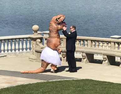 Miniatura: Śpiący ksiądz i błąd w przysiędze. Wpadki...