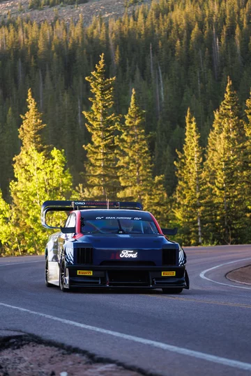 Ford F-150 Lightning SuperTruck zdobył Pikes Peak 