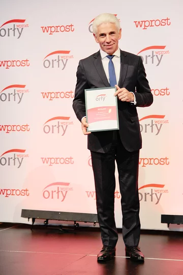 Orły Tygodnika „Wprost” 2016 na Pomorzu ENERGA S.A., Grupa Lotos S.A. oraz prezydent Gdyni Wojciech Szczurek zostali laureatami Orłów Tygodnika „Wprost” na Pomorzu. Nagrody wręczono w poniedziałek w sopockim Sheraton Hotel. Statuetkę w imieniu prezydenta Gdyni odebrała wiceprezydent Katarzyna Gruszecka-Spychała.