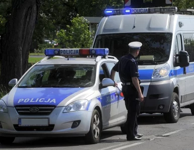Miniatura: Policjant... zgubił broń przy drodze