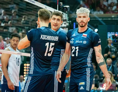 Miniatura: Polscy siatkarze zapozowali do zdjęcia w...