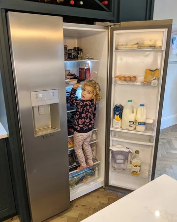 Simon Hooper z rodziną 