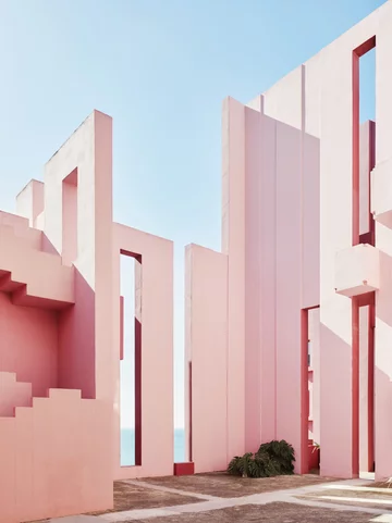 La Muralla Roja, osiedle projektu Ricardo Bofill Taller de Arquitectura Ricardo Bofill, La Muralla Roja