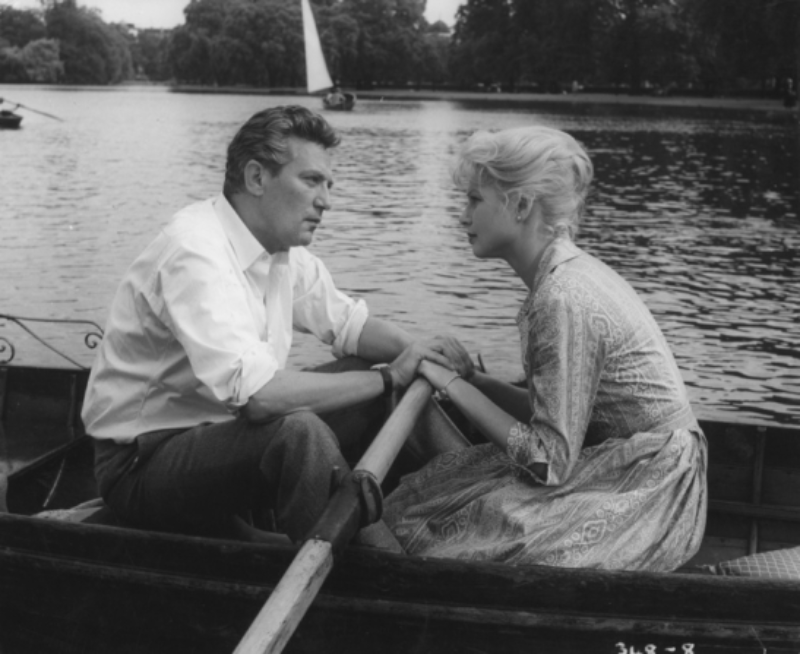 Peter Finch w filmie „No Love for Johnnie” (1961) 