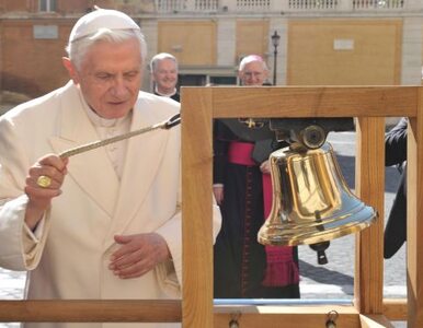 Miniatura: Benedykt XVI: modlę się za ofiary...