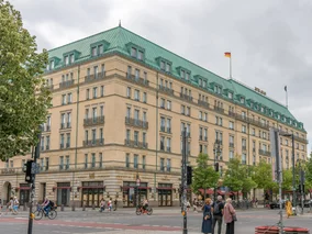 Miniatura: 385 pokoi i zabytkowe wnętrza. Ten piękny...