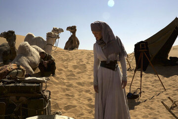 Kadr z&nbsp;filmu &bdquo;Kr&oacute;lowa pustyni" / &bdquo;Queen of&nbsp;the&nbsp;Desert" (2015)