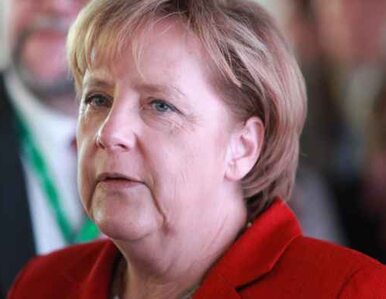 Miniatura: Merkel potępiła podpalaczy samochodów w...