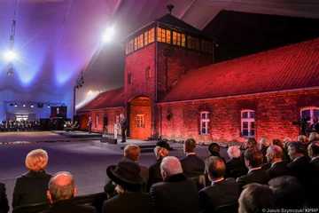 Andrzej Duda przemawiający na obchodach rocznicy wyzwolenia Auschwitz 