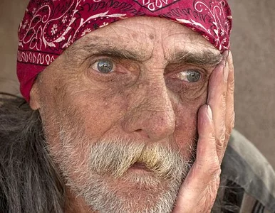 Miniatura: Dniówka dla żebraków. Żeby nie przeszkadzali