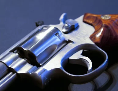 Miniatura: Kościół podarował dziecku misia. W pudełku...