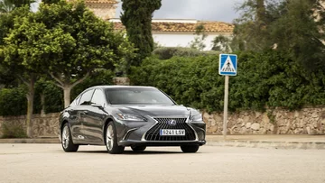 Lexus ES 300h 