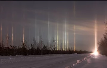 Słupy światła za Petersburgiem 