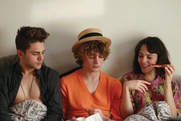 kadr z&nbsp;filmu "Wyśnione Miłości" (2010)