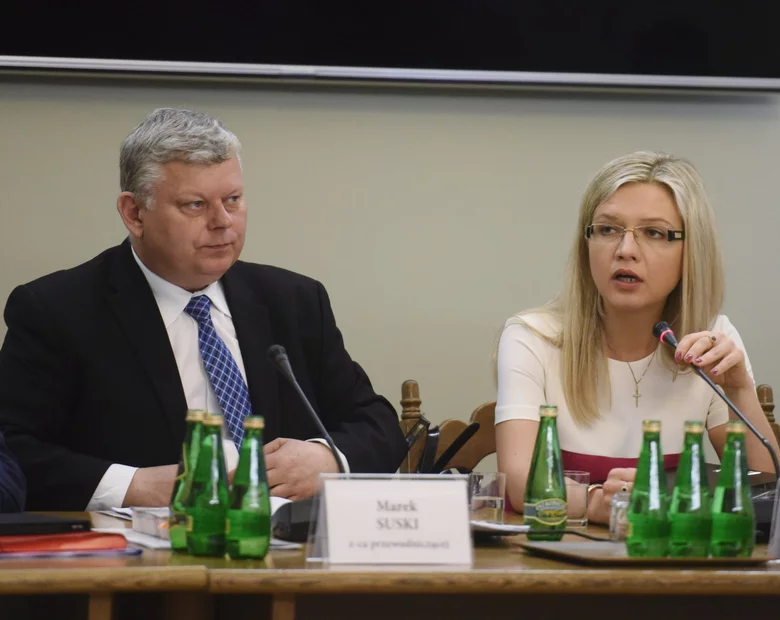 Miniatura: Poseł, który zasłynął pytaniem o „carycę”,...
