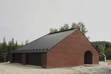 Dom rodzinny z ujeżdżalnią koni, projekt Atelier Barda v2com, 1677-04