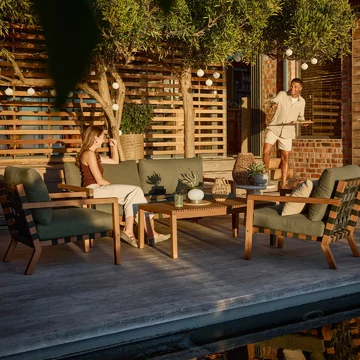 Ogród urządzony jak salon pod chmurką? To jeden z najsilniejszych trendów aranżacyjnych ostatnich sezonów 