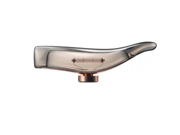 Lampa w kształcie wieloryba Yoshiki Matsuyama v2com, Yoshiki Matsuyama