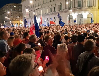 Miniatura: Krzyczał „ZOMO” i popychał...