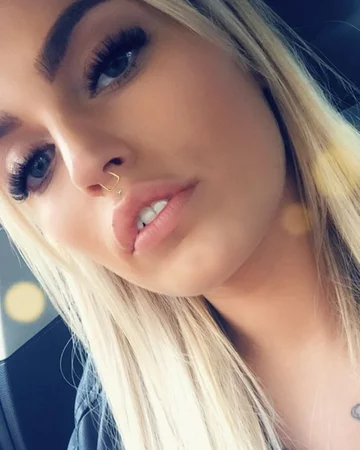 Ainsley Loudon 