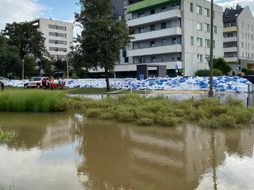 Tak Wrocław walczy z falą powodziową 