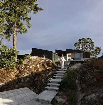 Shoreline House. Nowoczesny dom na wybrzeżu, projekt: Splyce 