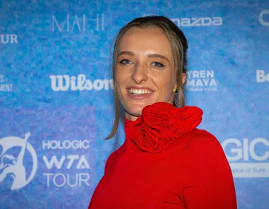 Miniatura: Iga Świątek wykręca sporą kwotę z aukcji...