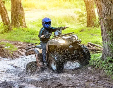 Miniatura: Dziecko na quadzie. Co na ten temat mówią...