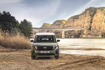 Nowy Ford Tourneo Courier 