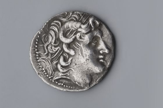 Aleksander Wielki z rogiem egipskiego boga Amona, tetradrachma, 323&#8211;281 p.n.e., srebro, MNW