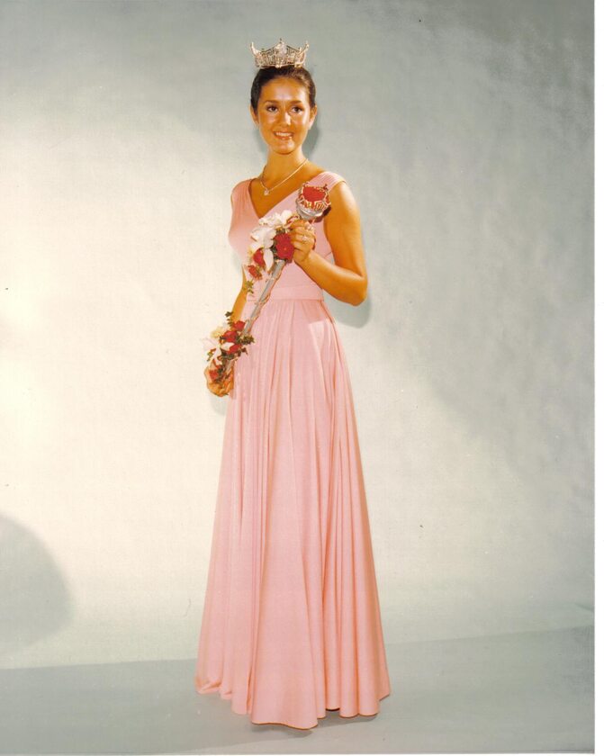 Miss America 1976 Tawny Godin 