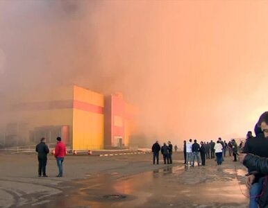 Miniatura: Ogromny pożar w supermarkecie budowlanym....