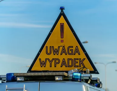 Miniatura: Wypadek autokaru na autostradzie A4. Są ranni