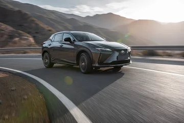 Lexus RZ 450e 