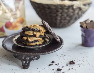Miniatura: Ciastka czekoladowe z mąki migdałowej z...