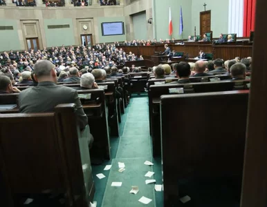 Miniatura: Tusk: przestrzegam - nie zmieniajcie prawa...