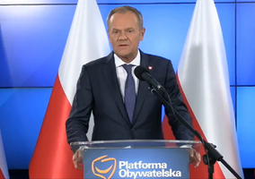 Tusk o „narastającym chaosie” w polskich siłach zbrojnych. Mówi o...